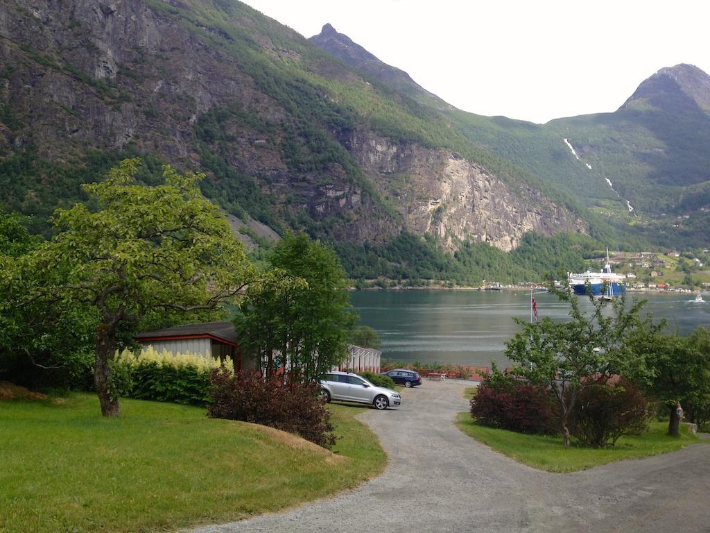 Fjorden Campinghytter Geiranger Bilik gambar