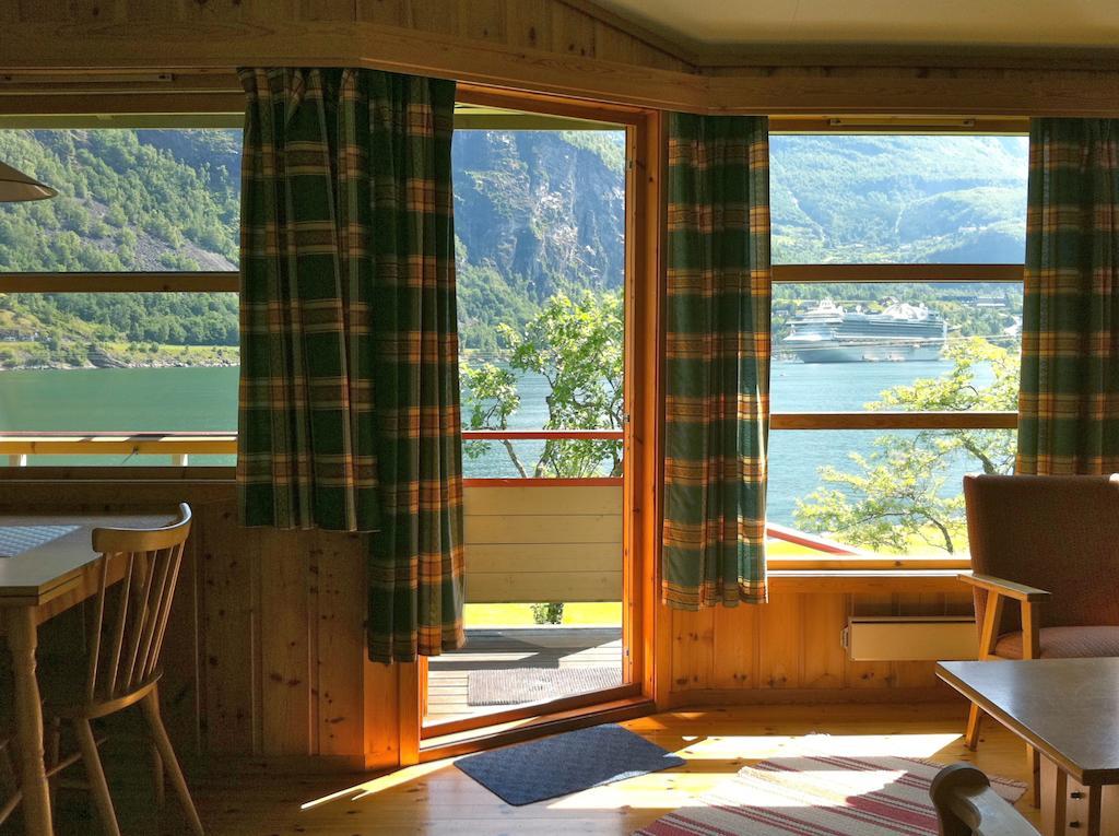 Fjorden Campinghytter Geiranger Bilik gambar